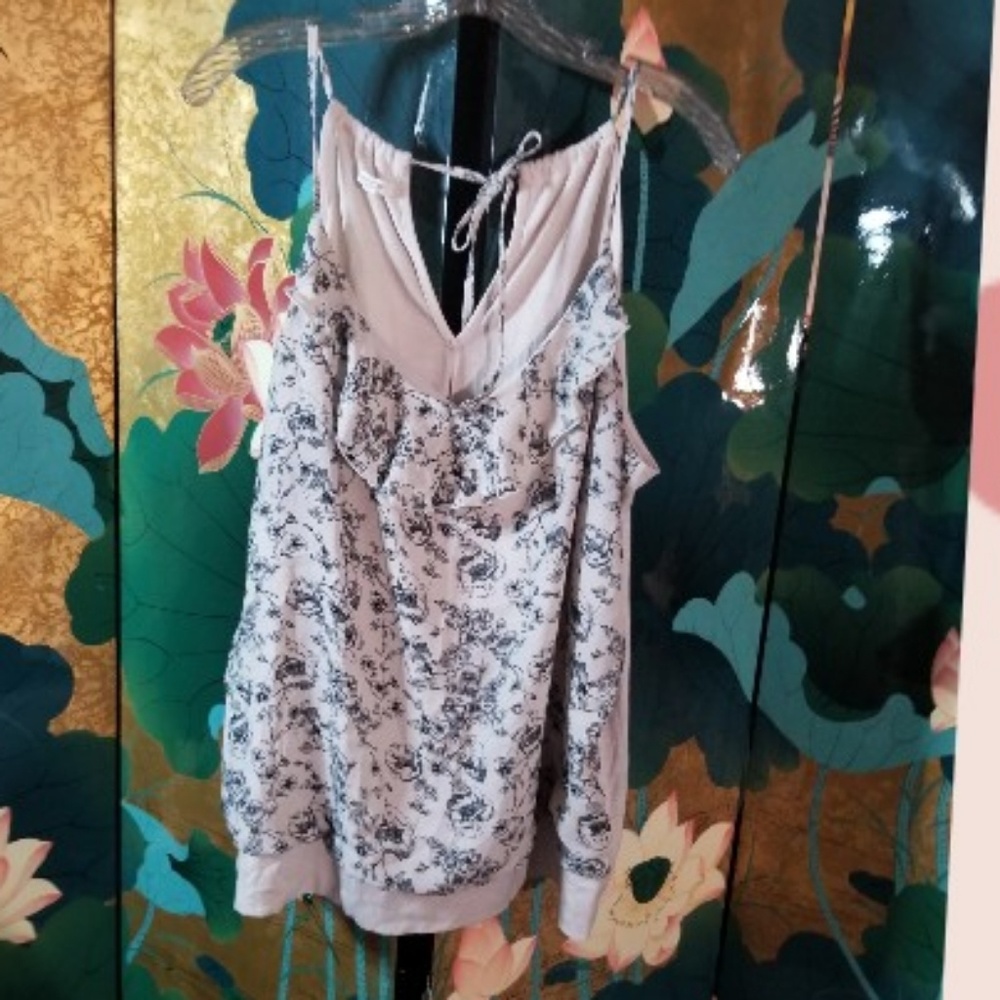 Banded black and white floral tie back tank